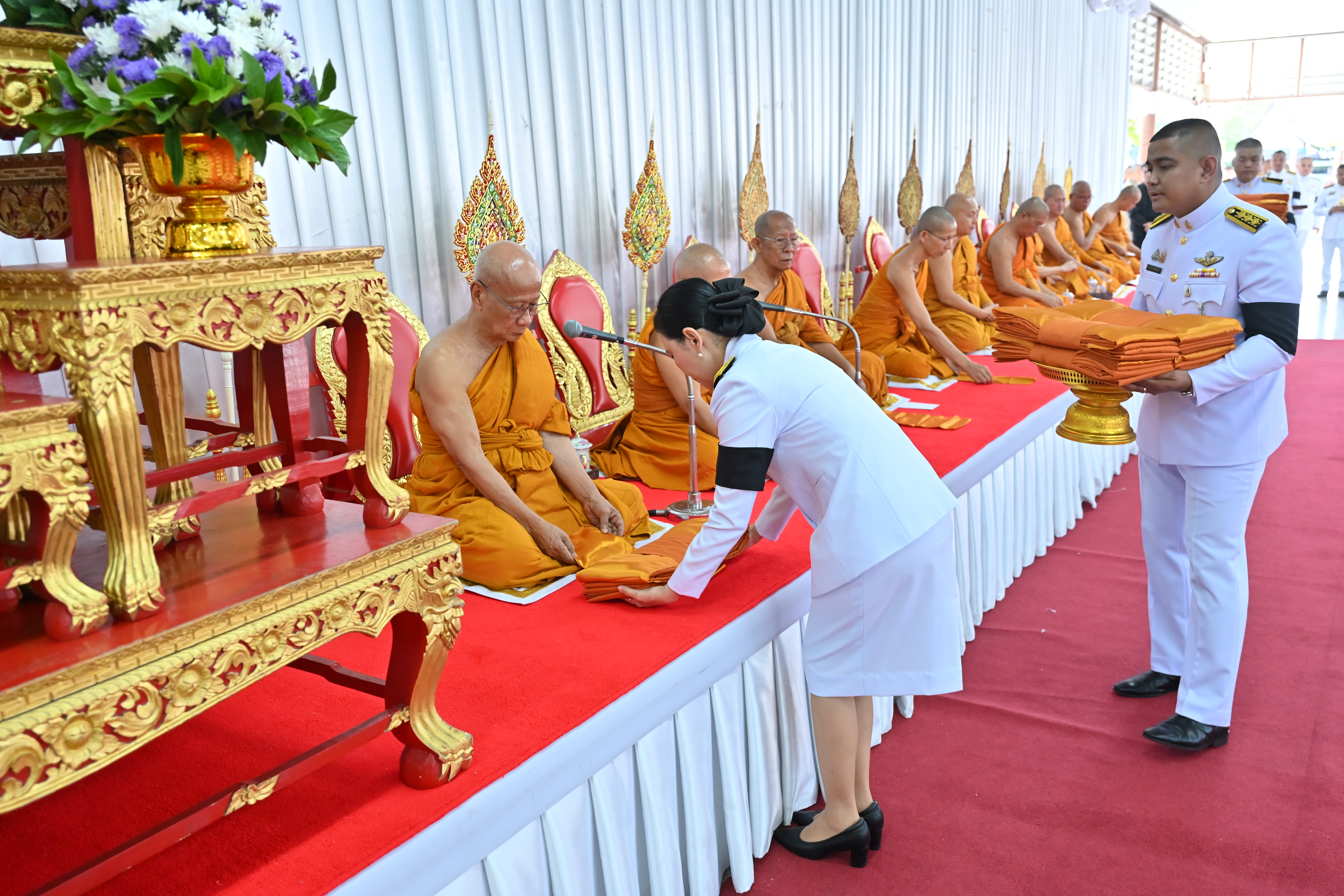 title - ส.ป.ก.นครปฐม เข้าร่วมพิธีเจริญพระพุทธมนต์ และทำบุญตักบาตร ถวายพระราชกุศลแด่ สมเด็จพระนางเจ้าฯ พระบรมราชินี เนื่องในโอกาสพระราชพิธีมหามงคลเฉลิมพระชนมพรรษา 4 รอบ 3 มิถุนายน 2569